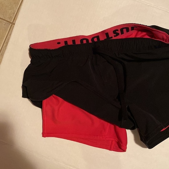 Nike Dri fit brief lined shorts Size M - Picture 3 of 3